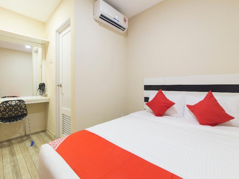 Super Oyo 1145 Lea Guest House & Cafe Lukut Exterior foto